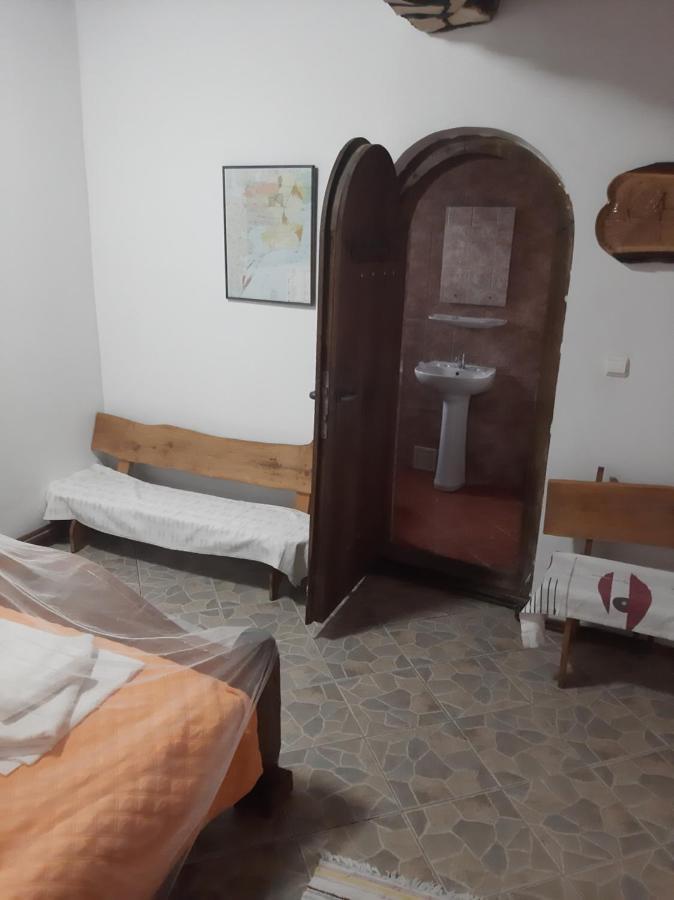 Casa Cu Flori Murighiol Exteriör bild